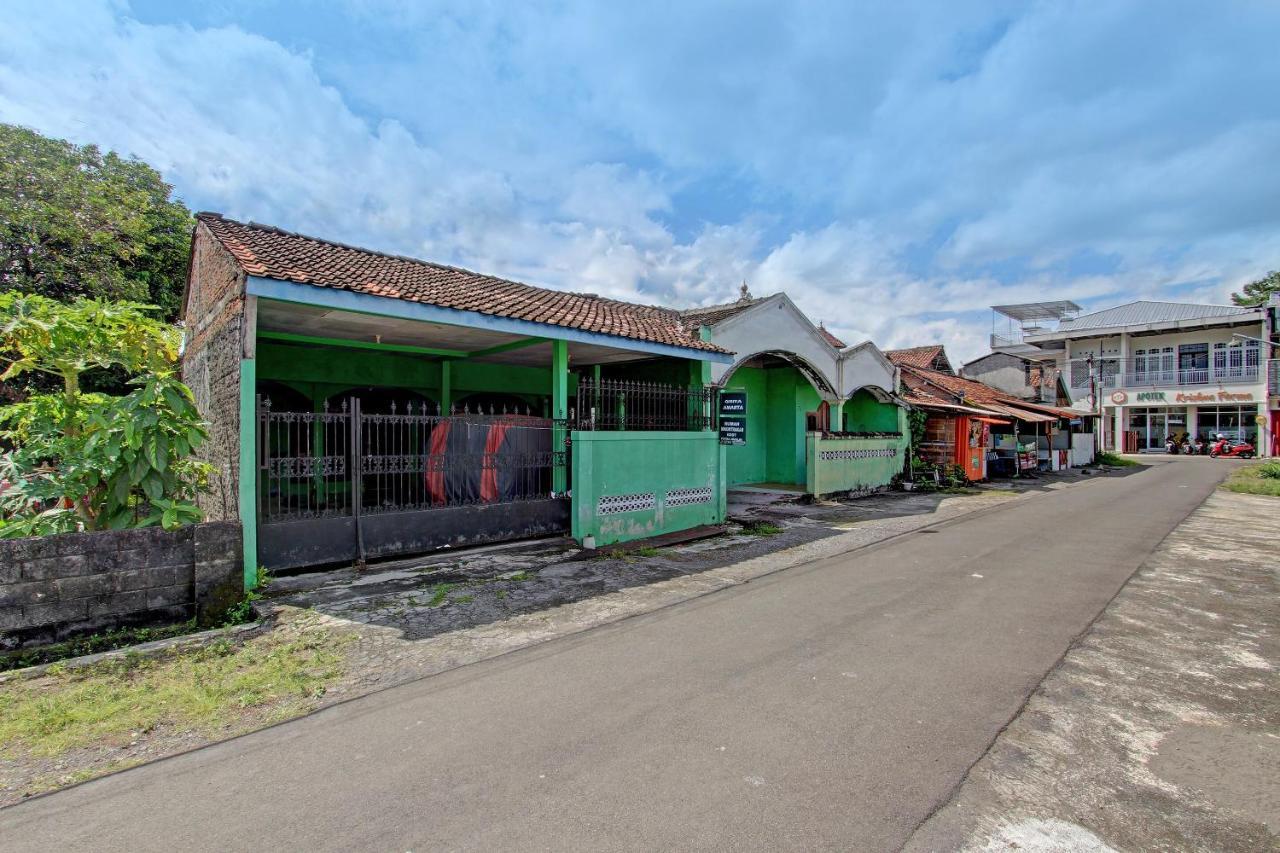 Spot On 91764 Griya Amarta Syariah Hotel 2*